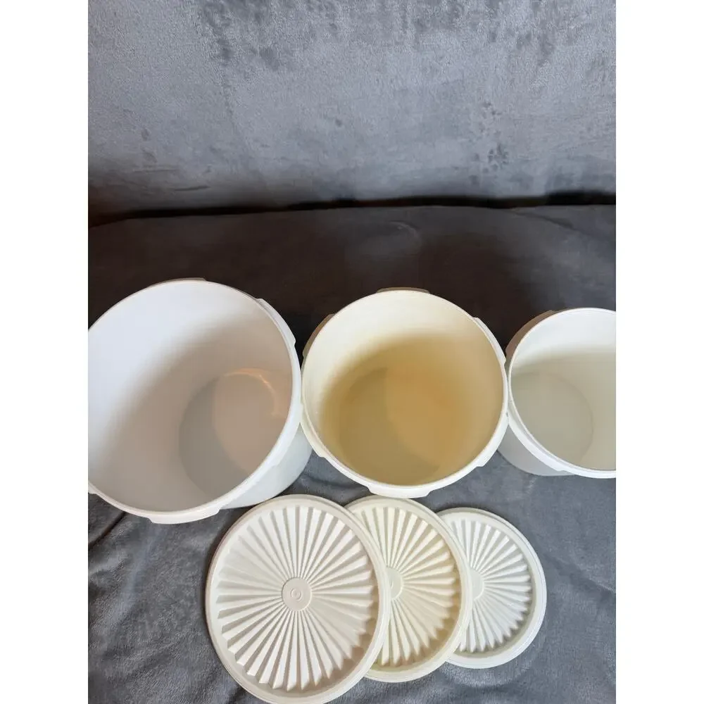 Tupperware vintage servalier